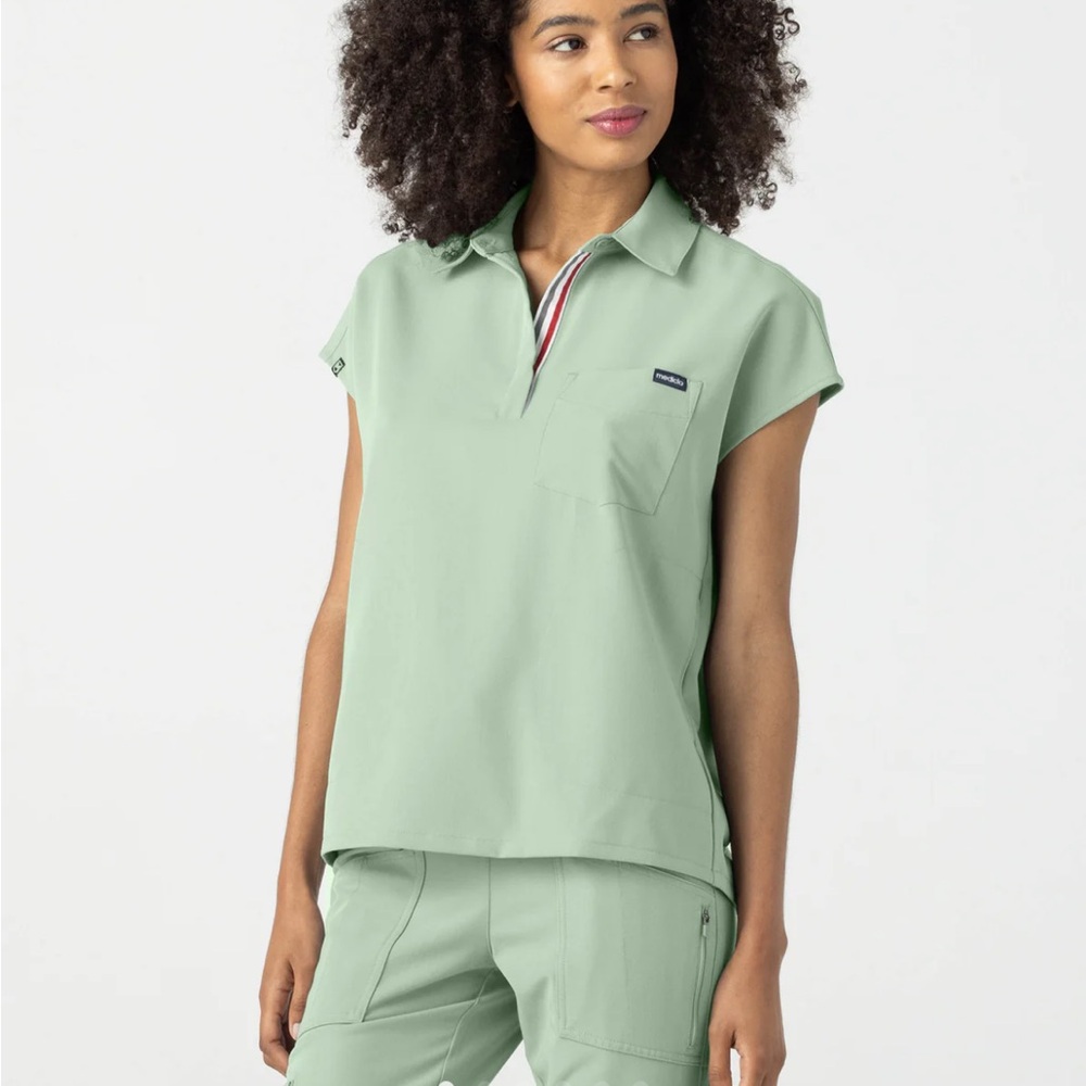Women's Mediclo Sage Scrub Top Medium